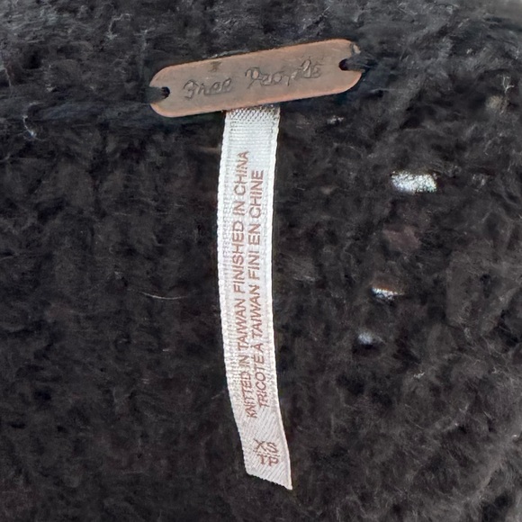 Free People Black Knit Long Sleeve Crew Neck Sweater XS - Picture 8 of 8